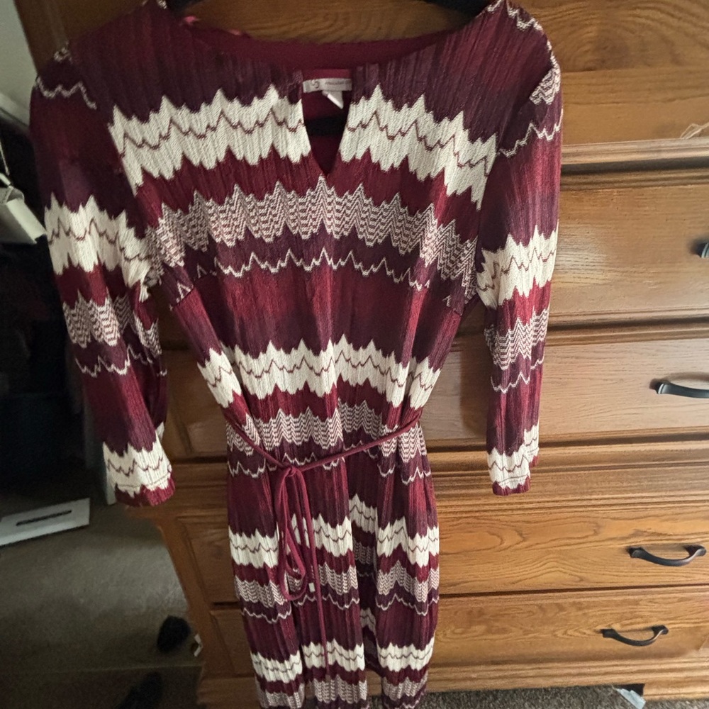 Chic Long Sleeve Maroon and White Dress